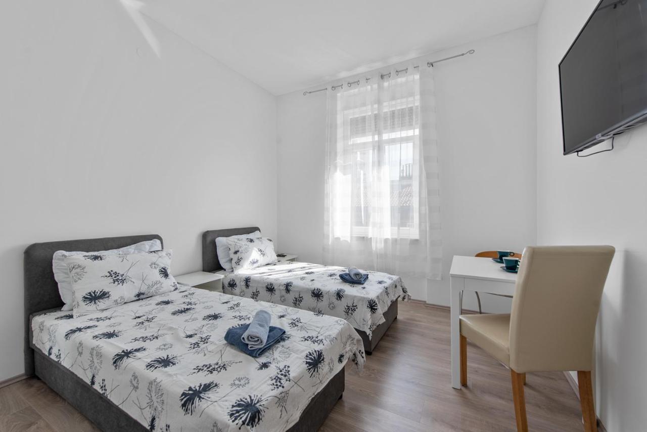 Mima Apartments Rijeka Bagian luar foto