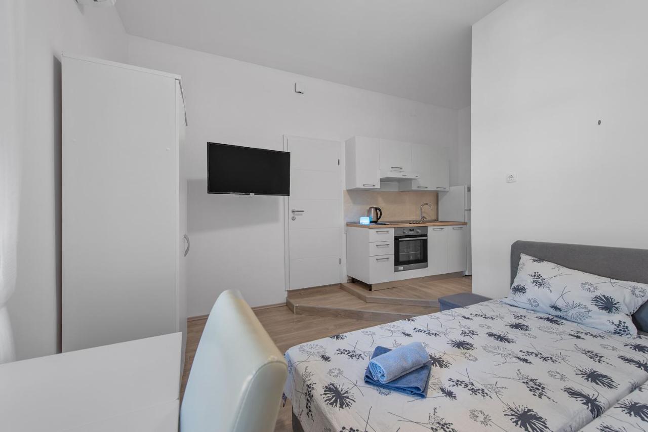 Mima Apartments Rijeka Bagian luar foto