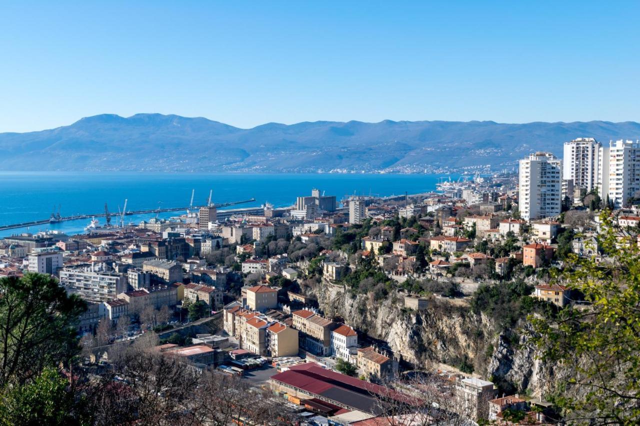 Mima Apartments Rijeka Bagian luar foto
