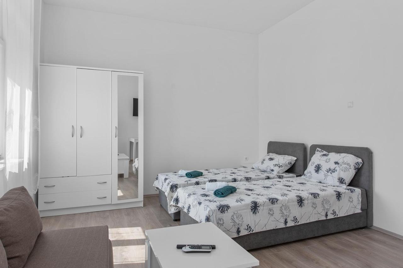 Mima Apartments Rijeka Bagian luar foto