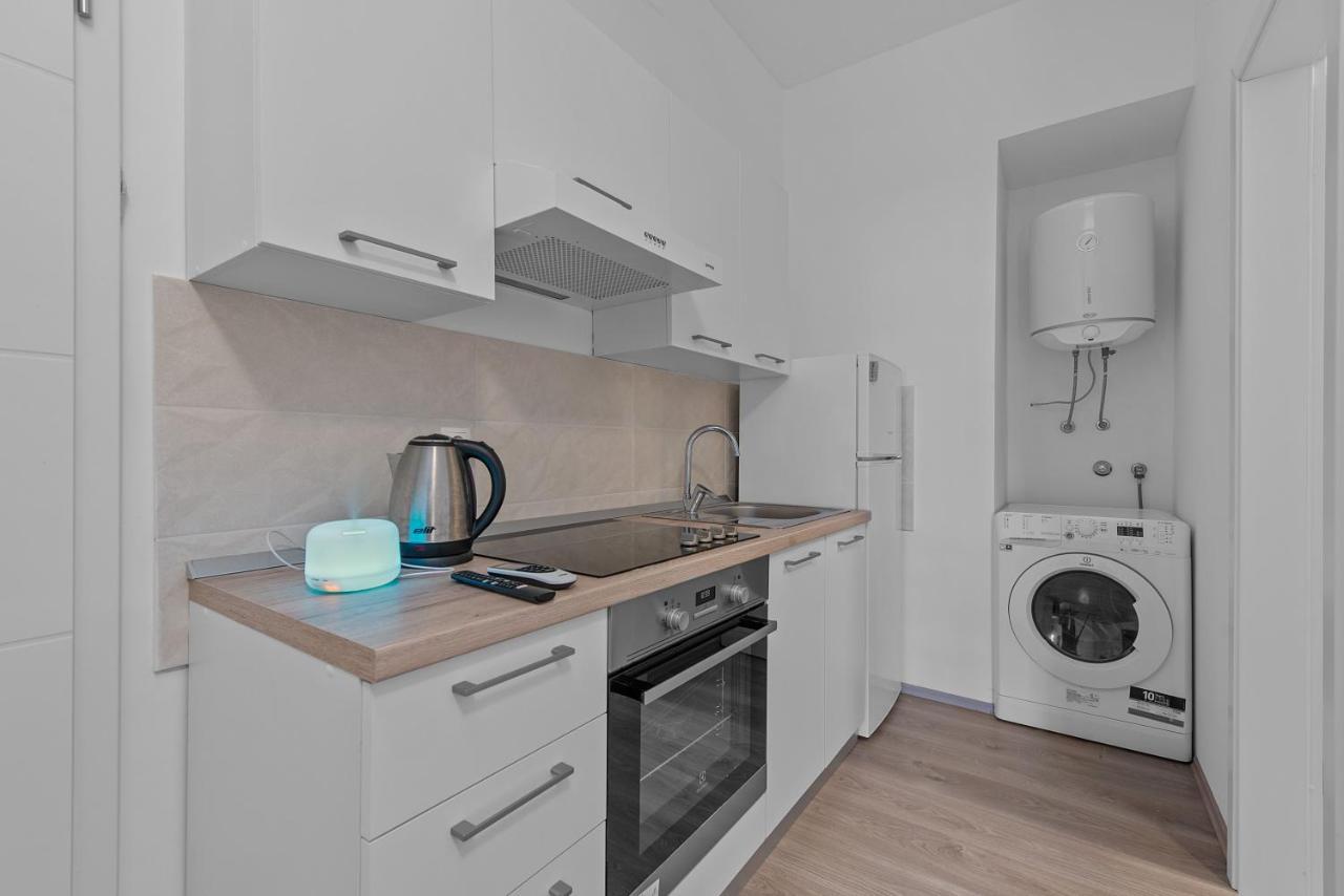 Mima Apartments Rijeka Bagian luar foto