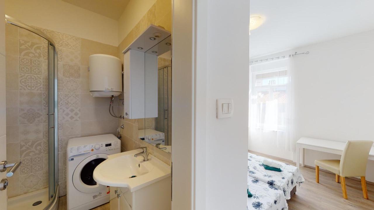 Mima Apartments Rijeka Bagian luar foto
